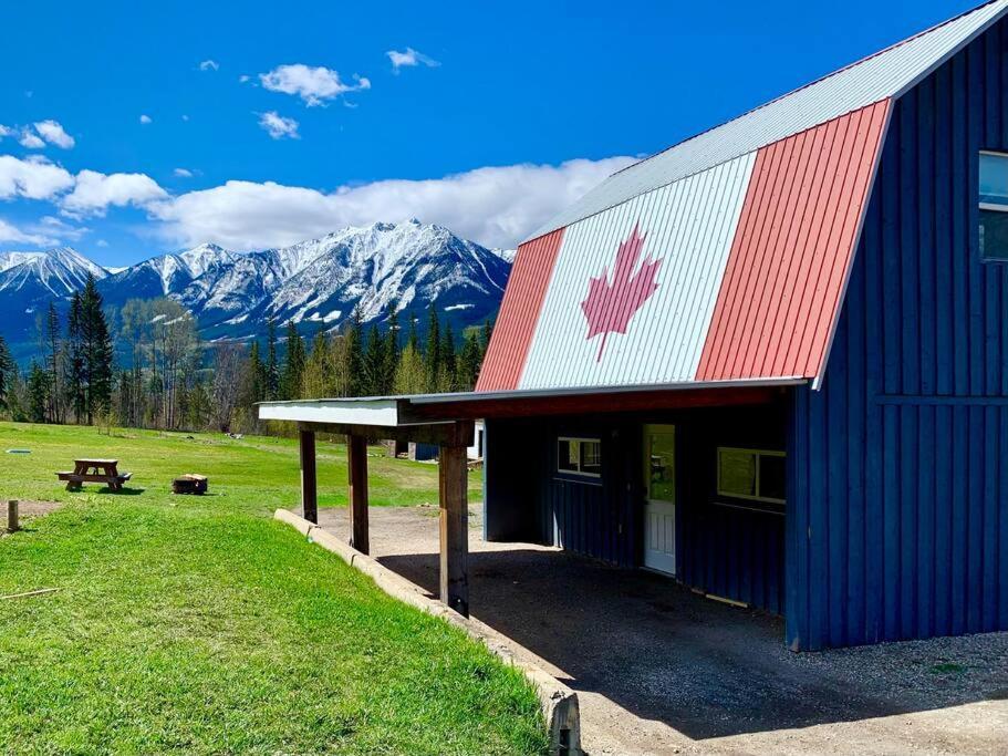 Maple Ranch Golden Villa Exterior photo